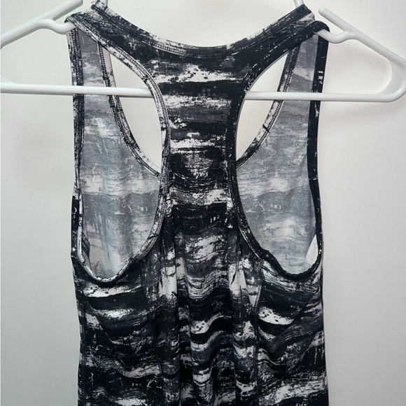 H&M black & white athletic racer back workout Tank top size M - Picture 6 of 6